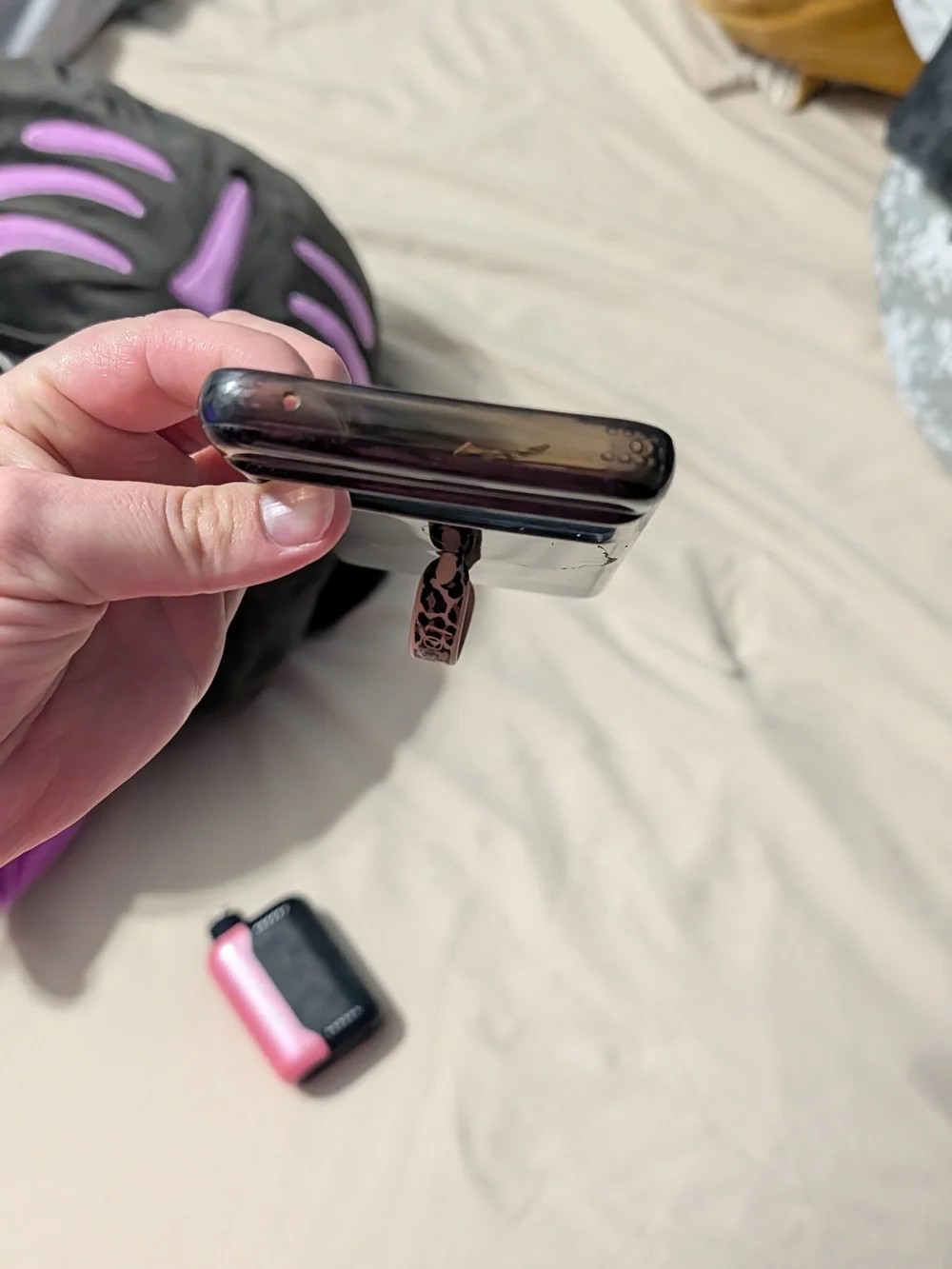 Black Glitter LOOPY Phone Case with leopard Print Loop  For A Google Pixel 8 Pro